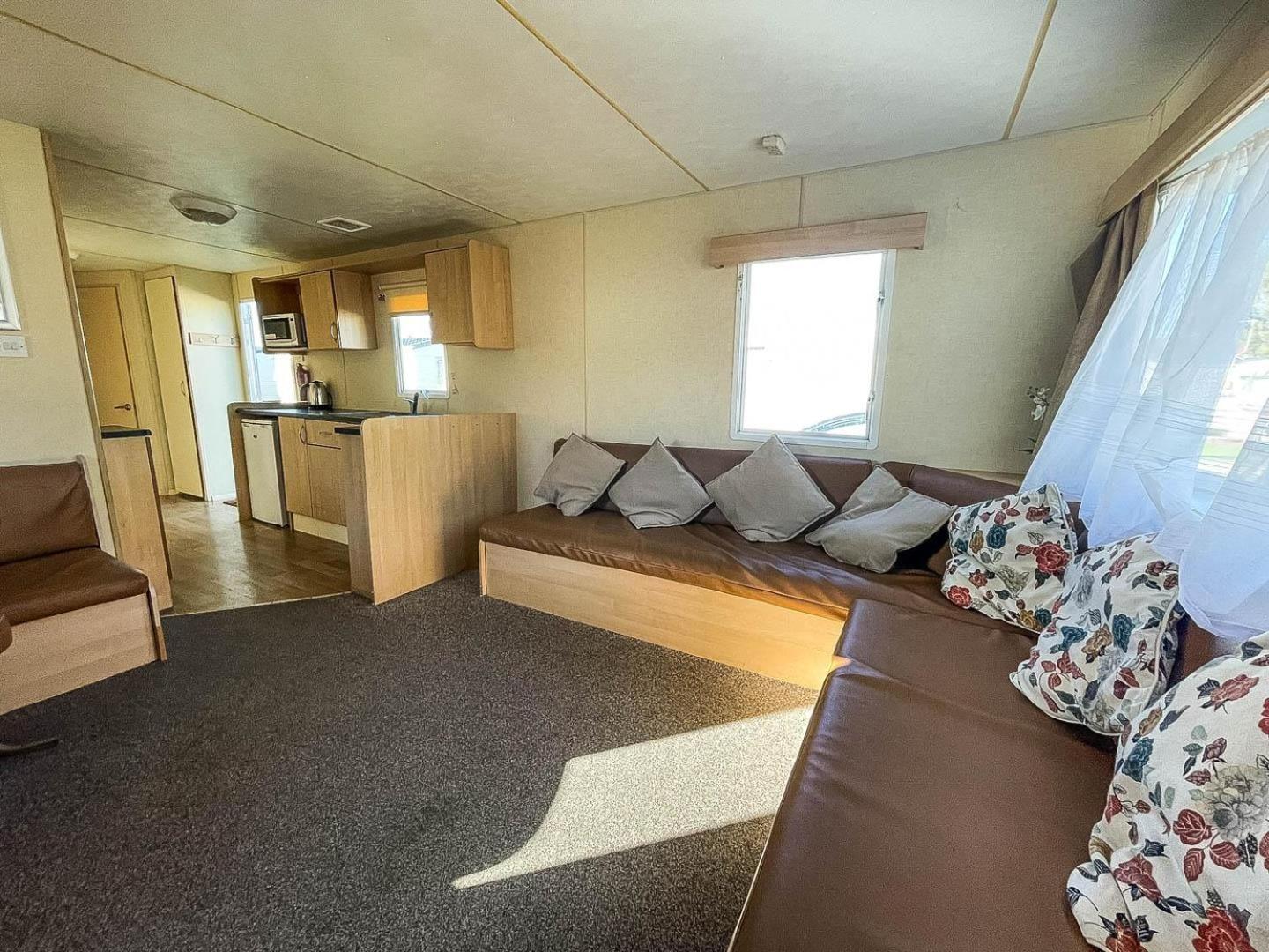 Lovely 8 Berth Caravan At St Osyth Beach Holiday Park Ref 28101G Clacton-on-Sea Buitenkant foto