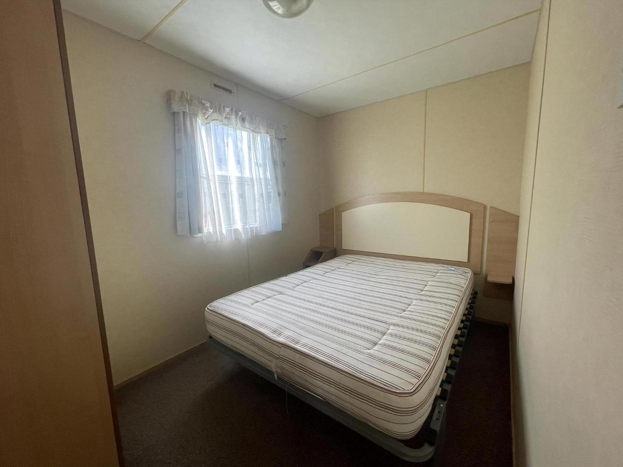 Lovely 8 Berth Caravan At St Osyth Beach Holiday Park Ref 28101G Clacton-on-Sea Buitenkant foto